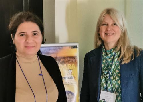 Aufenthalt Timisoara_Britta Zupfer zusammen mit Frau Dr. Eng. Florina Pop. Die Kollegin aus Timisoara wird die HSD im Juli 2023 besuchen.